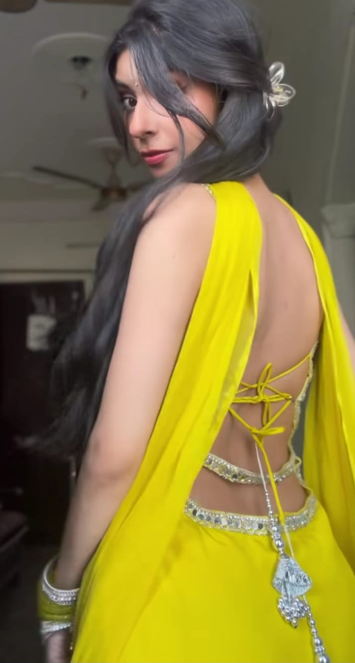 Buttercup Beauty 🌼