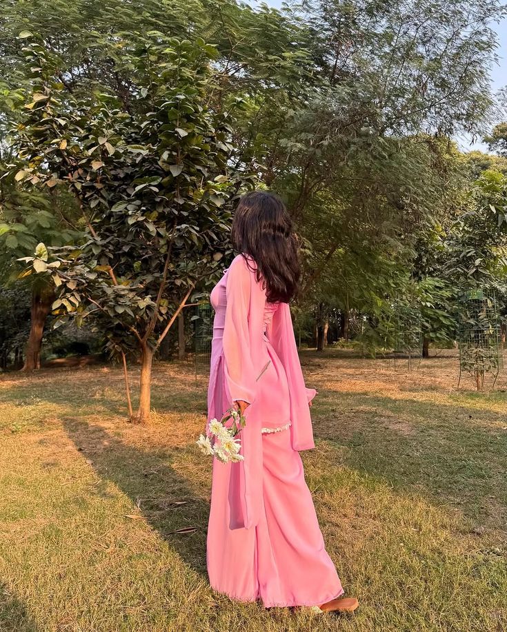 Gulabi Nazakat
