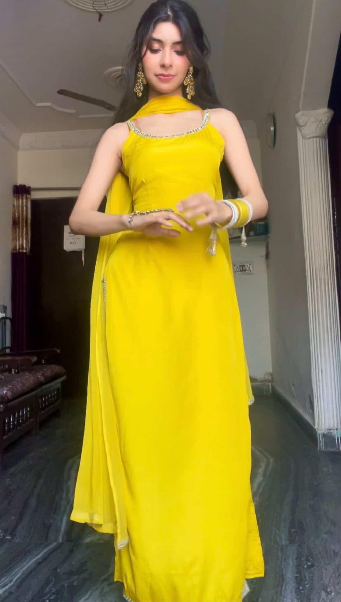 Buttercup Beauty 🌼